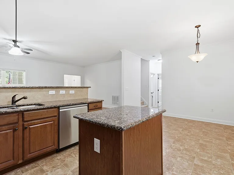 80 Valor Cir — Photo 14