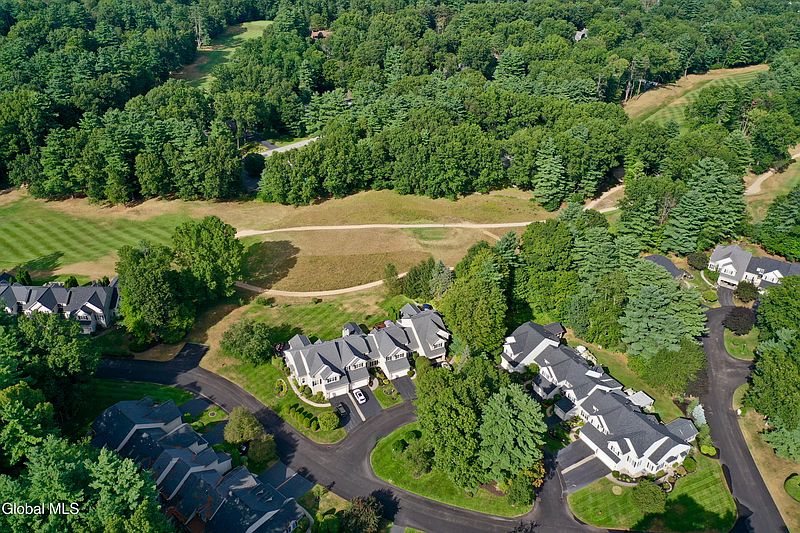 5th image of 13 Killarney Court
