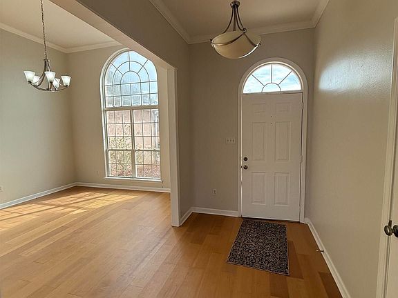 5th image of 137 Grizzly Bear Dr