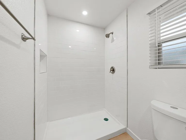 180 Brisco Rd — Photo 15