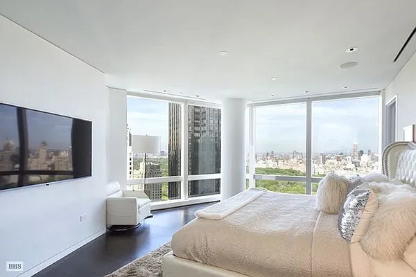 Sold by Brown Harris Stevens | media 31