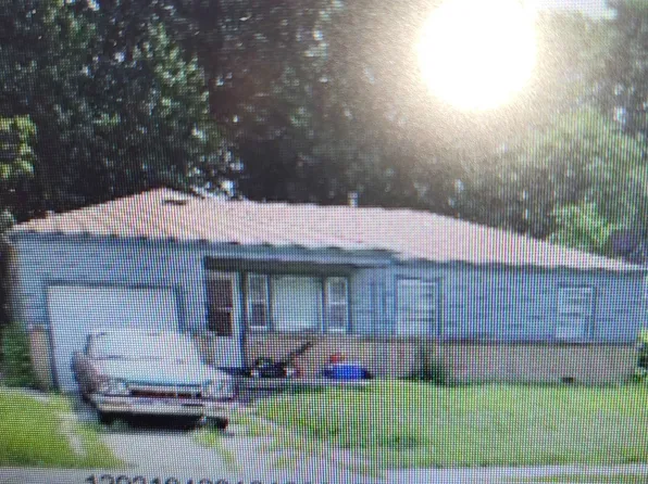 2126 S Vine St, Wichita, KS 67213