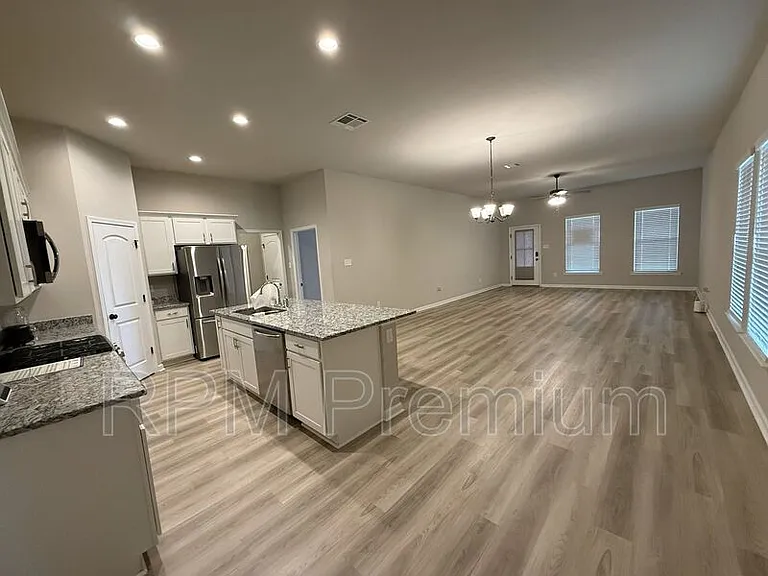 39500 Ridgeland Dr — Photo 5