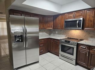 7910 NW 70th Ct, Fort Lauderdale, FL 33321