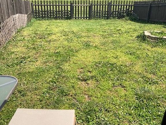 3rd image of 3423 Stoneway Ct