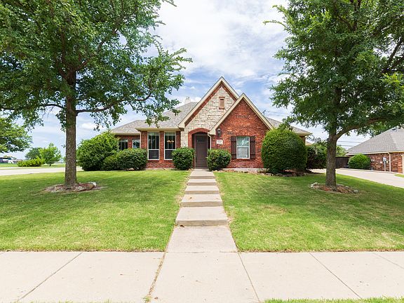 5th image of 611 Table Rock Dr