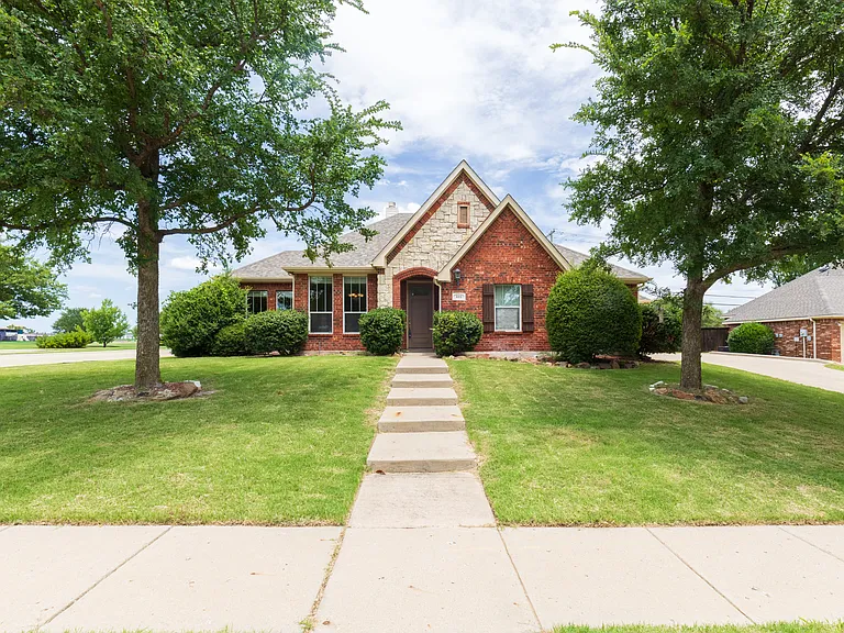 611 Table Rock Dr — Photo 5