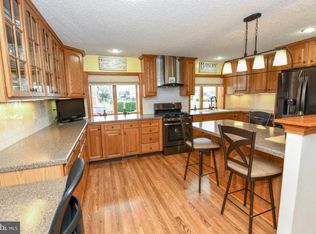 10904 Templeton Dr, Philadelphia, PA 19154