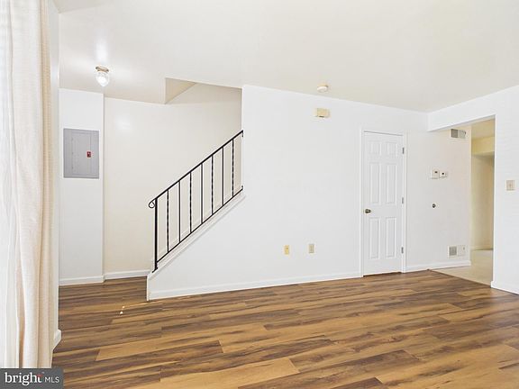 4th image of 1631 Long Dr