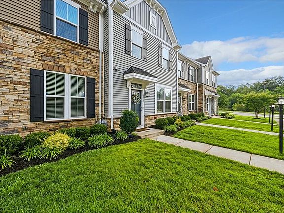 2nd image of 4014 Grove Point Dr