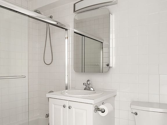 5th image of 175 W 12th St APT 17A