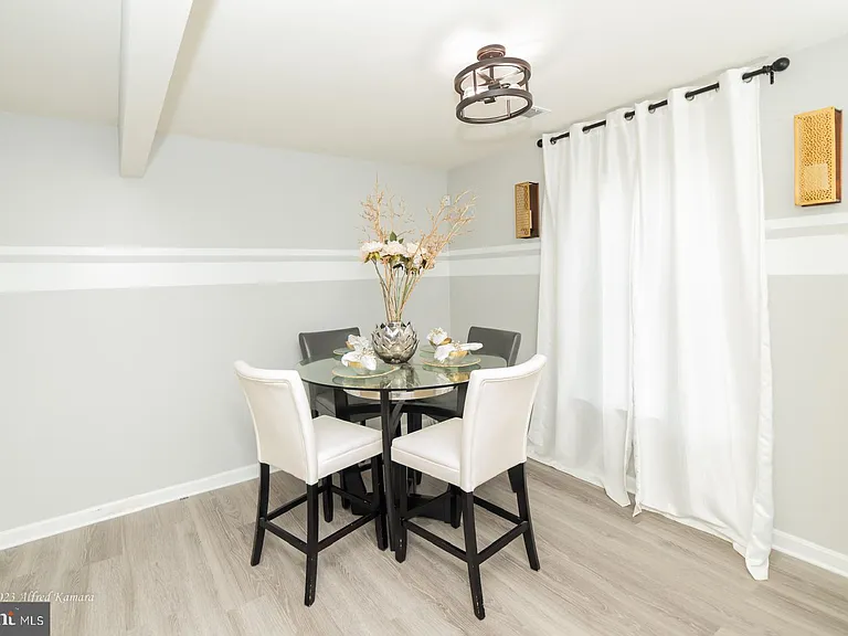 1049 Coriander Ln — Photo 8