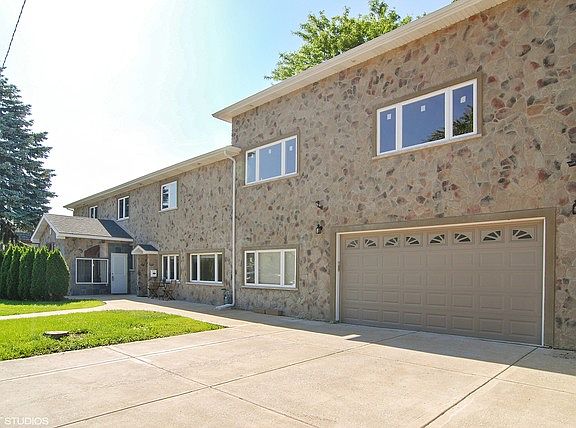 2nd image of 4046 Bobby Ln