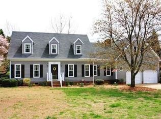 8005 Stillbreeze Dr, Fuquay Varina, NC 27526