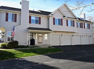 616 Windsor Dr UNIT D, Fox Lake, IL 60020