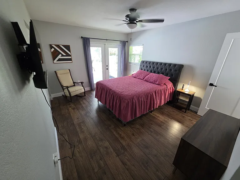 2022 Leisure Dr — Photo 5