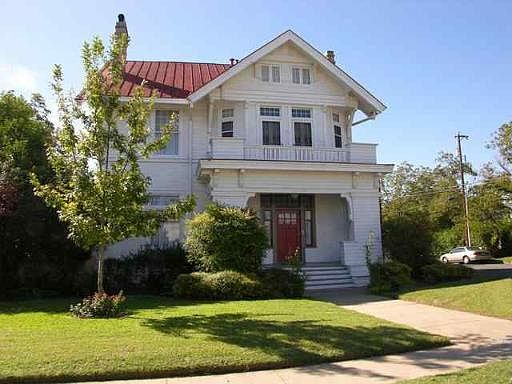 1st image of 136 W MISTLETOE AVE
