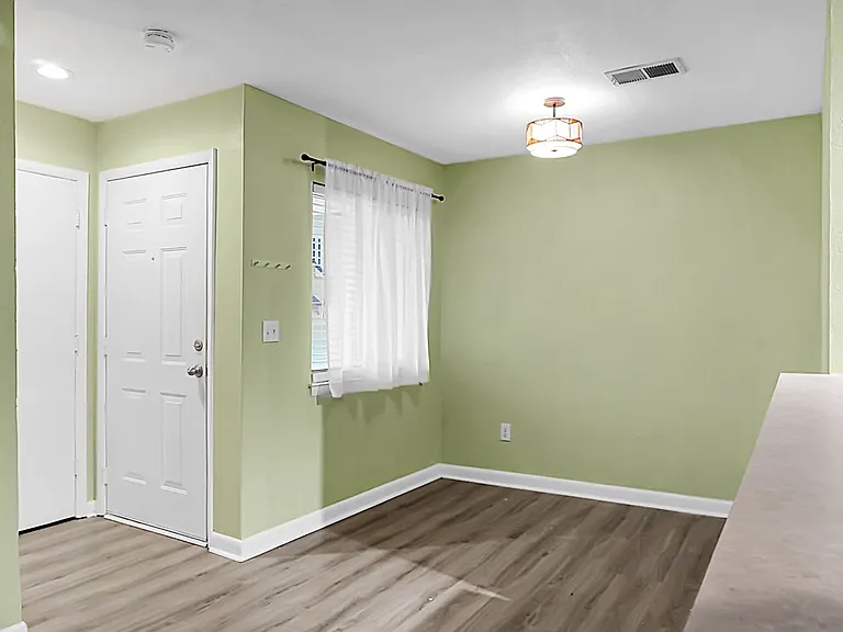 278 Alexandra Dr #2 — Photo 6