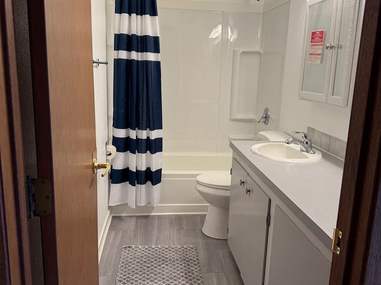 2 bed, 770 sqft, $1,050 — Photo 3