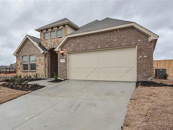 2nd image of 1405 Daffodil Ct