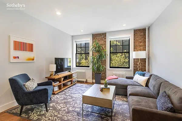 Rented by Sotheby's International Realty | media 12