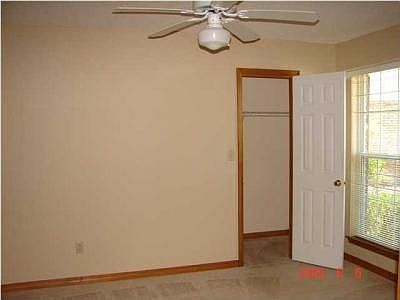 5th image of 4517 Parkwood Sq