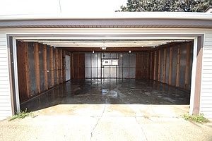 2nd image of 3639 N Newcastle Ave