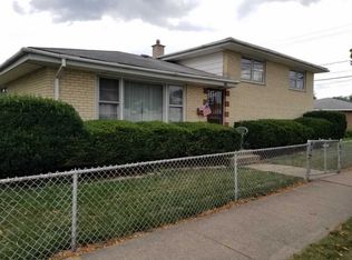 7800 Leamington Ave, Burbank, IL 60459