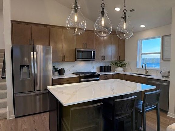 7th image of this home