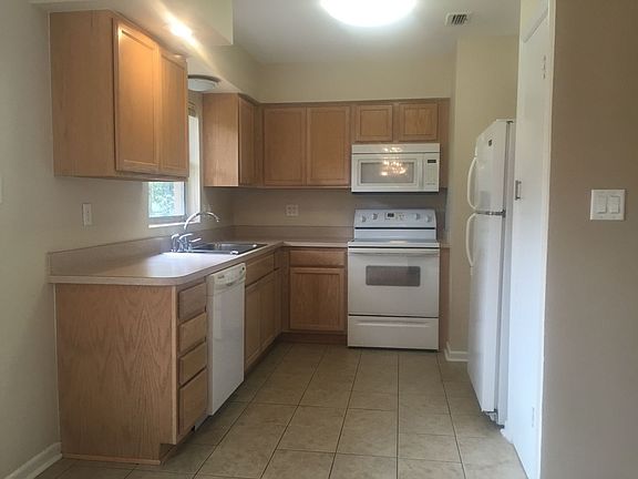 4th image of 3423 NW 1st Ct