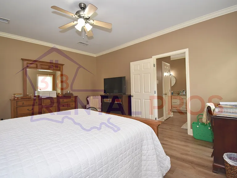 1119 Lisa Ln — Photo 15