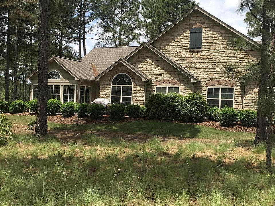 1st image of 111 Essex Pl