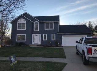 6609 Vantage Dr SE, Caledonia, MI 49316