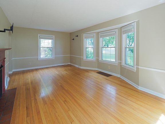 2615 Outlook St-104