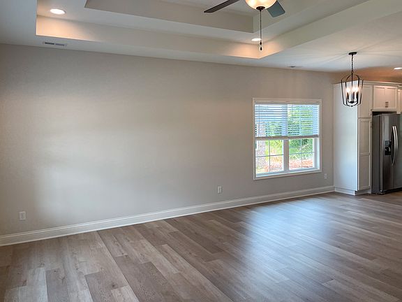 The Adena Springs Plan, Living room