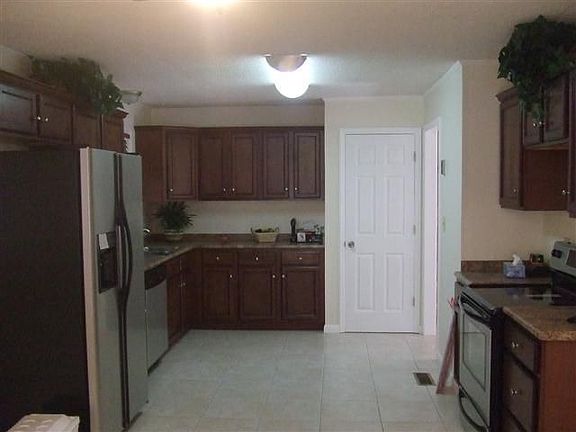 2nd image of 945 Forest Dr SE