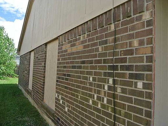 3rd image of 7421 Wayfarer St