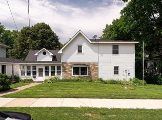 422 E Court St, Viroqua, WI 54665