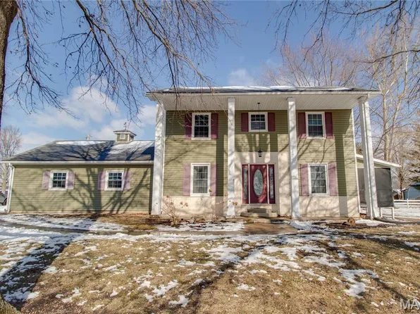 213 W Alton St, Bunker Hill, IL 62014