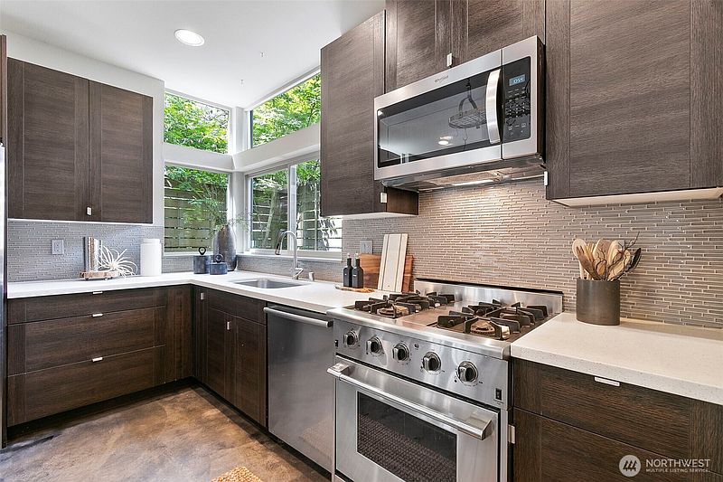 4th image of 310 21st Avenue #A