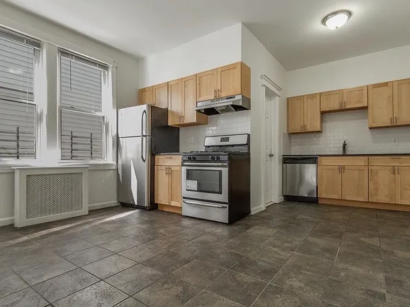 350 Danforth Ave, Jersey City, NJ 07305