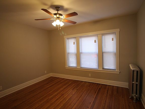 3rd image of 4822 W Monroe St #4401-4411-3
