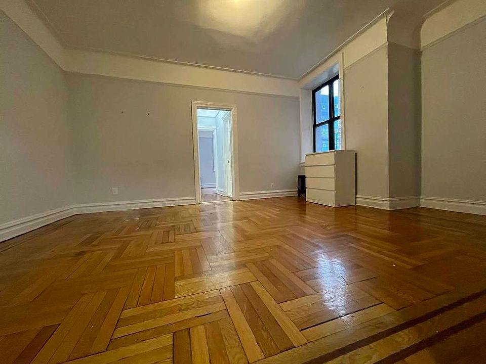 2nd image of 2157 Ocean Ave #Number1a