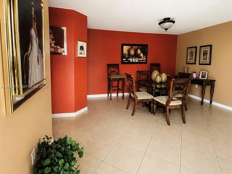 16355 SW 46th Ter #16355 — Photo 8