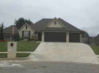 11006 S Hamilton Ct, Jenks, OK 74037