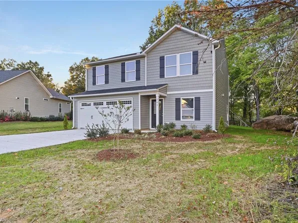 343 Frank Cherry St, Eden, NC 27288