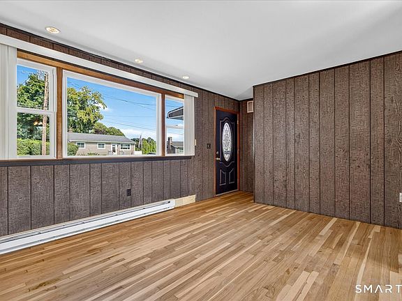 3rd image of 152 Ida Avenue