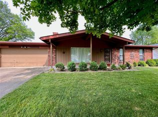 11 Dunn Dr, Belleville, IL 62223