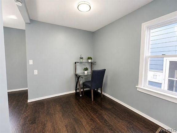 3rd image of 31 Weber Ave