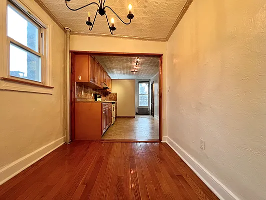 Rented by SERHANT. | media 8